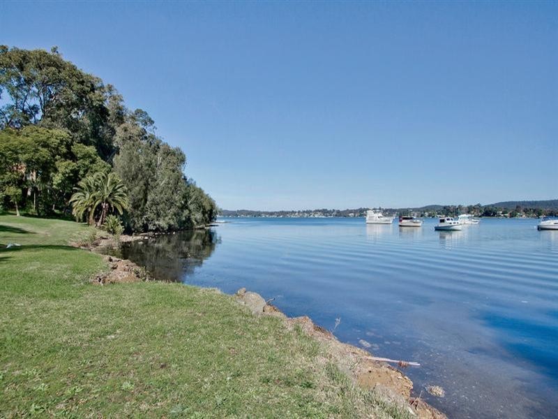 Bolton Point NSW 2283