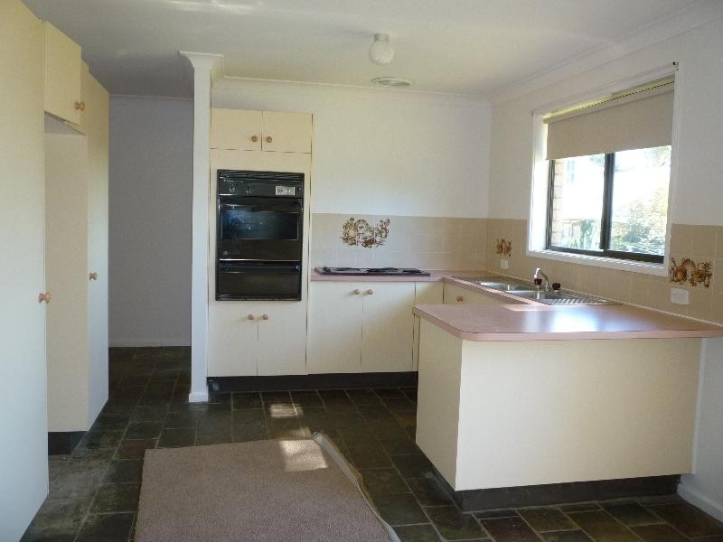 11 Rothley Gardens, Rathmines NSW 2283