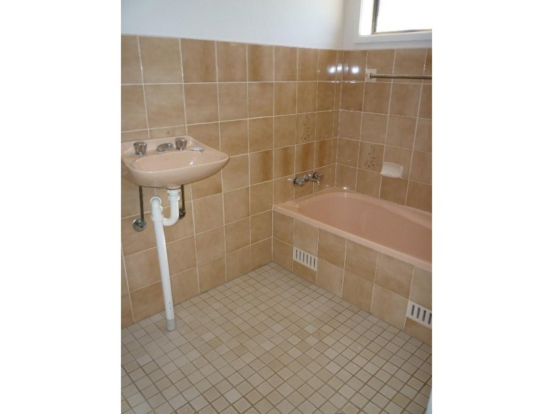 11 Rothley Gardens, Rathmines NSW 2283