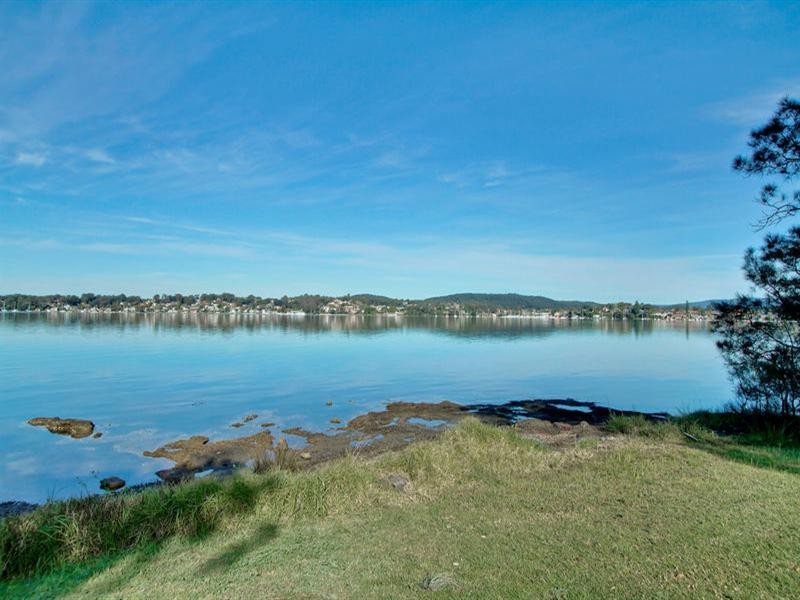 Bolton Point NSW 2283