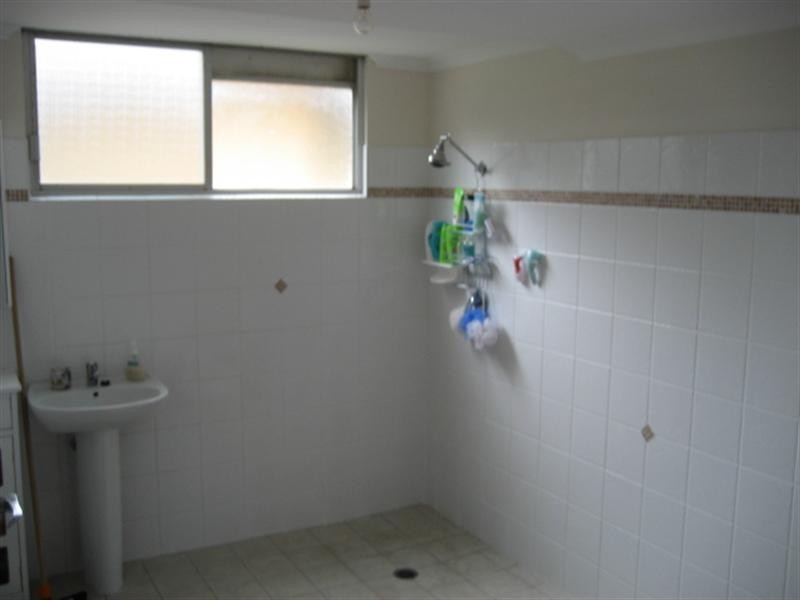 5 Laycock Street, Carey Bay NSW 2283