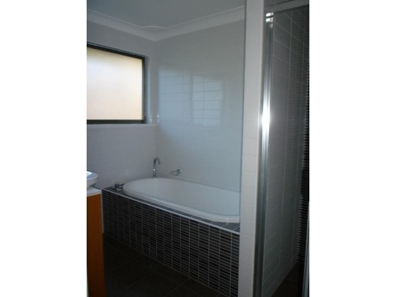 9 Sunlight Parade, Fishing Point NSW 2283