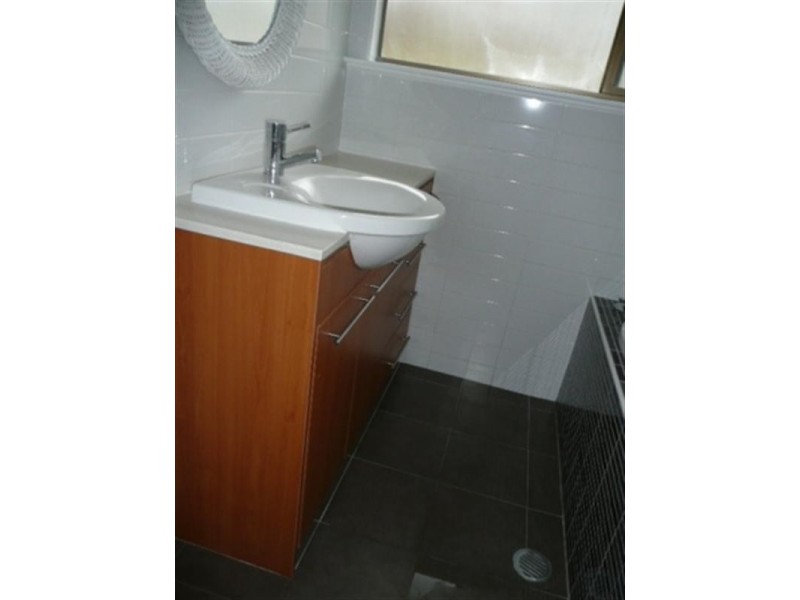 9 Sunlight Parade, Fishing Point NSW 2283