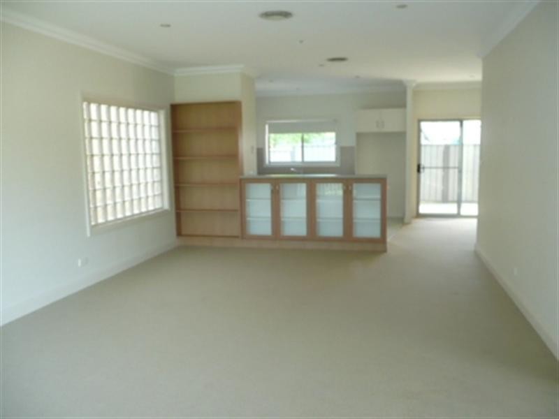 2/31 Fennell Crescent, Blackalls Park NSW 2283