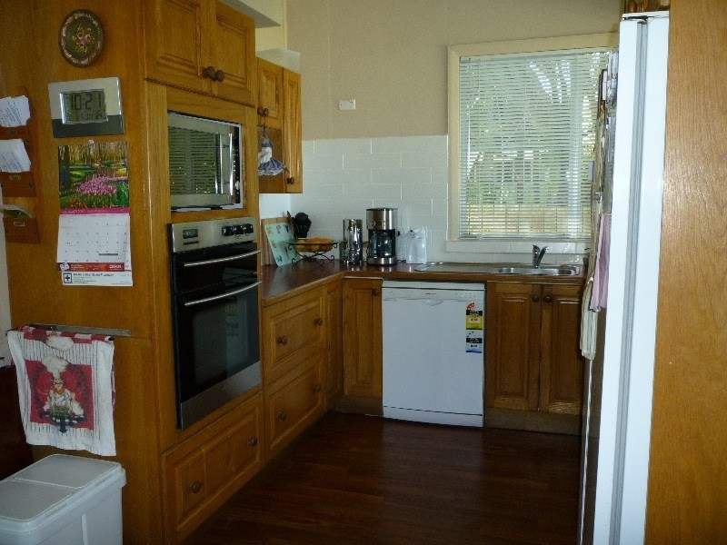 67 Bay Road, Bolton Point NSW 2283