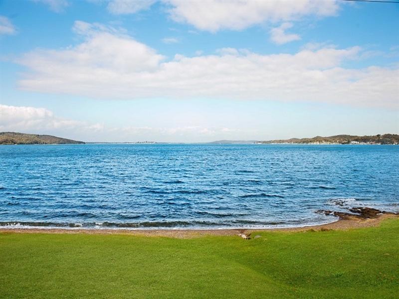 Bolton Point NSW 2283