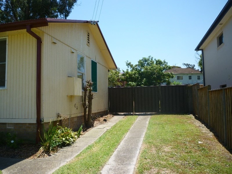 1 Gainford Street, Booragul NSW 2284