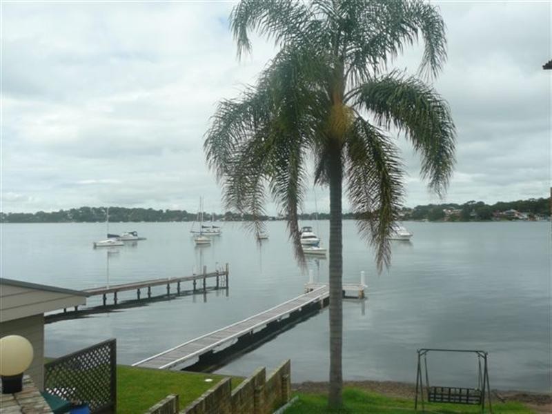 94 Sealand Road, Fishing Point NSW 2283