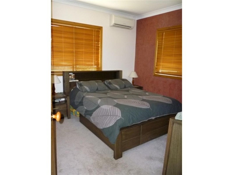 61 Middle Point Road, Bolton Point NSW 2283
