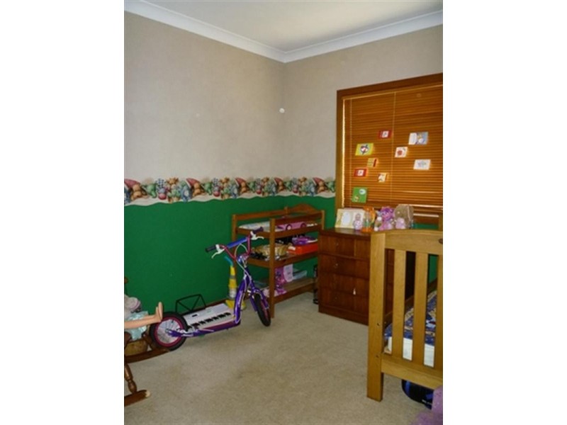 61 Middle Point Road, Bolton Point NSW 2283
