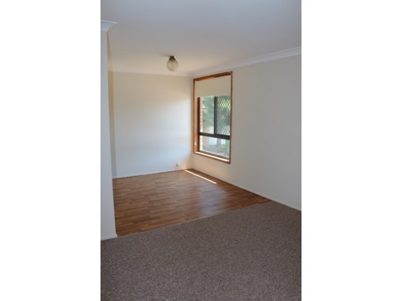 2/2a Cook Street, Toronto NSW 2283