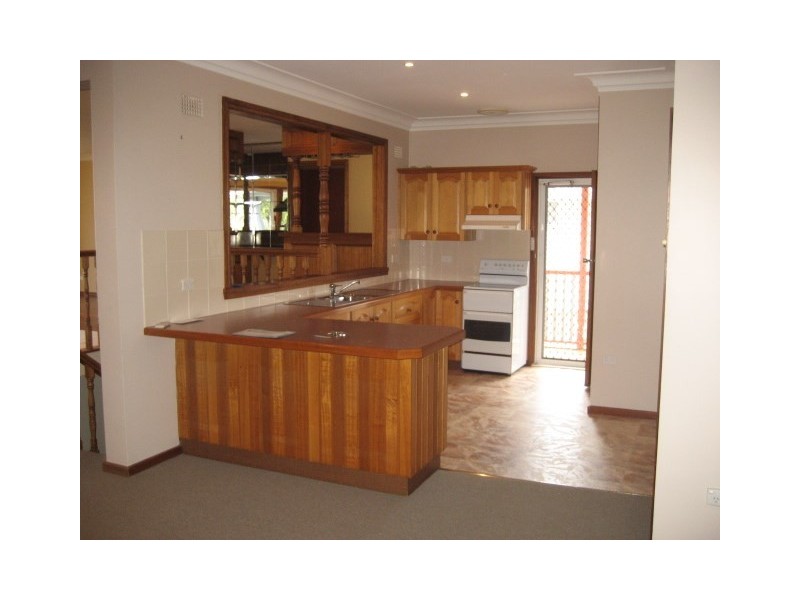 34 Middle Point Road, Bolton Point NSW 2283