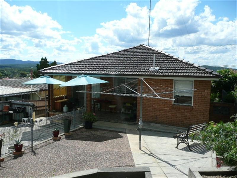 14 Warhurst Street, Toronto NSW 2283