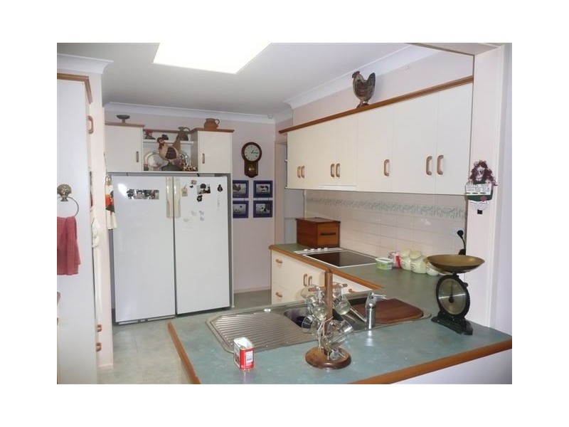9 Macquarie Road, Fennell Bay NSW 2283