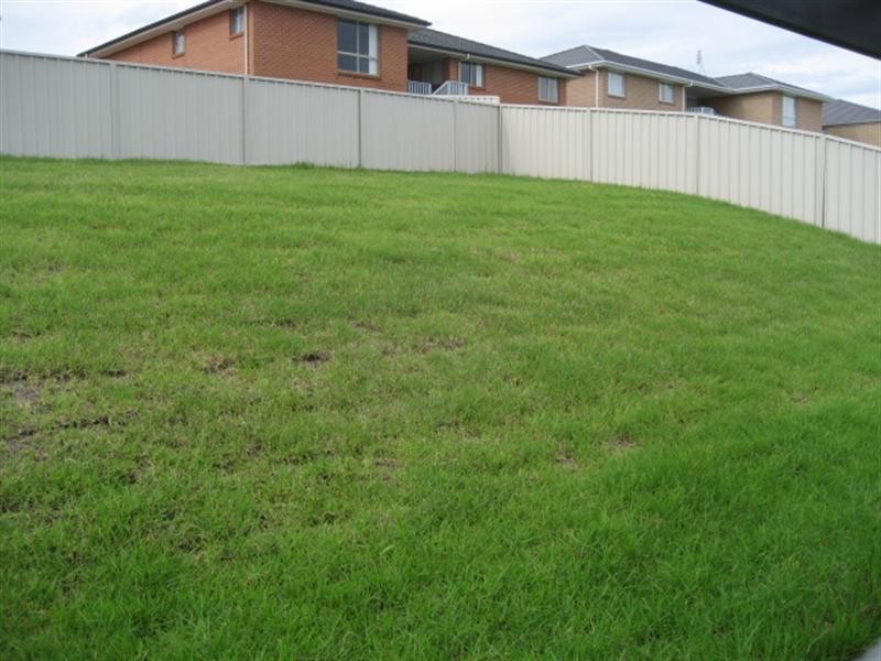 30 Northridge Drive, Cameron Park NSW 2285