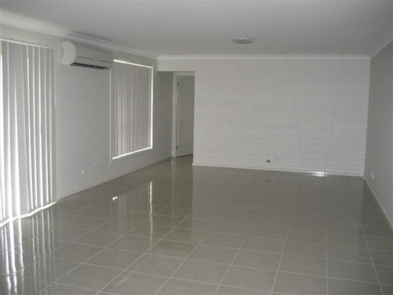 30 Northridge Drive, Cameron Park NSW 2285