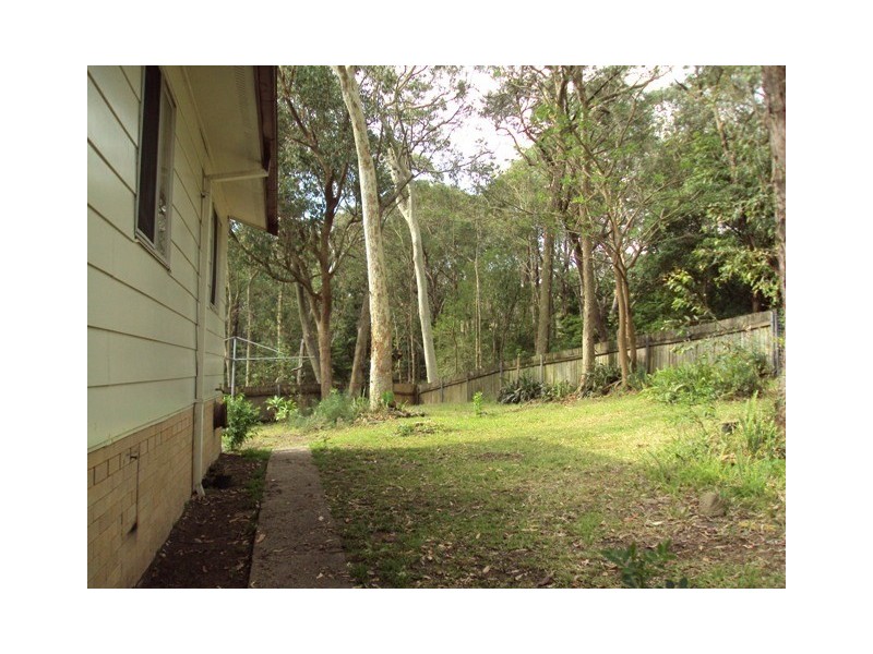 18 Bulkirra Place, Bolton Point NSW 2283