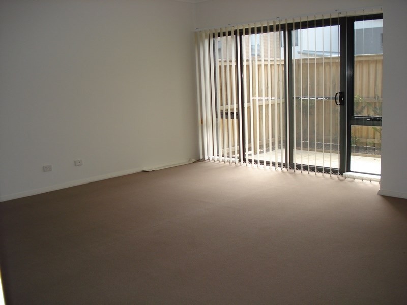 28 Kestrel Circuit, Shortland NSW 2307