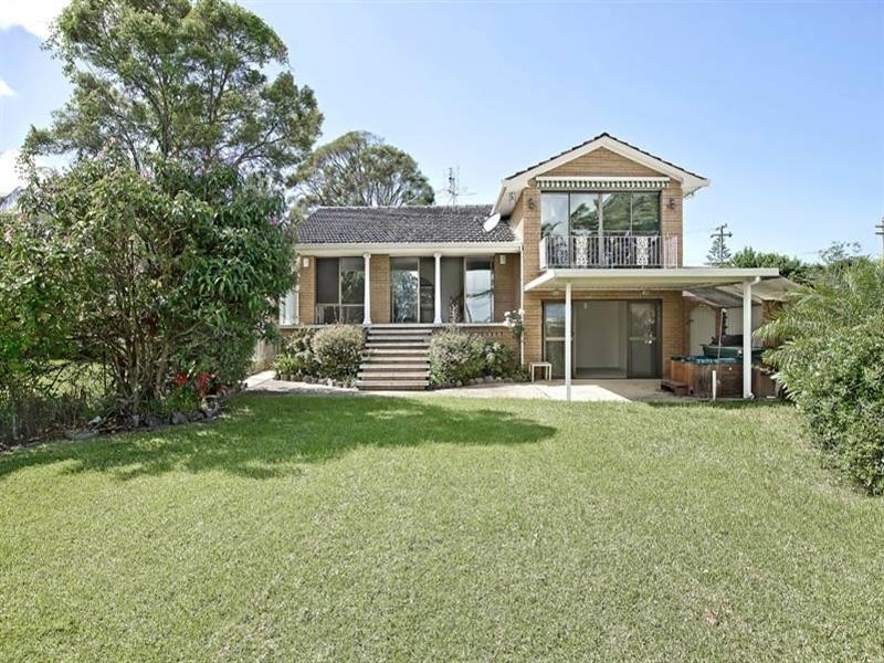 185 Bay Road, Bolton Point NSW 2283