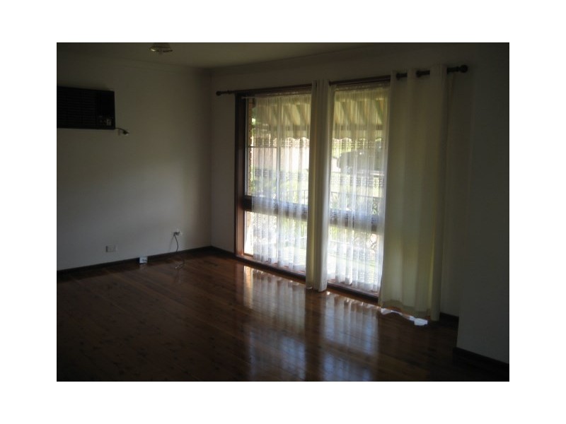 2 Wyera Crescent, Carey Bay NSW 2283