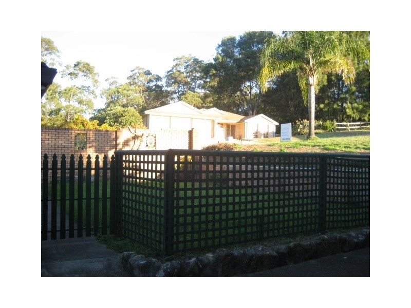 2 Wyera Crescent, Carey Bay NSW 2283