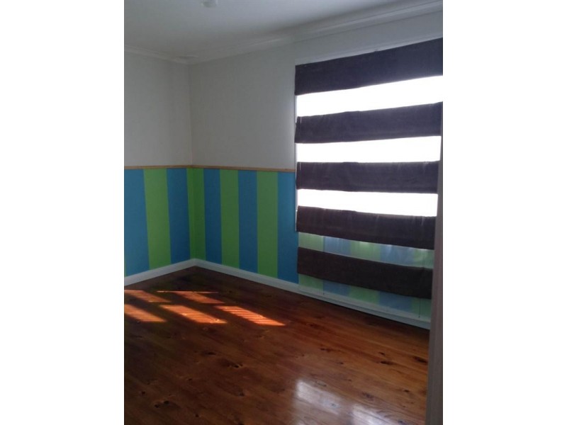 8 Quigley Road, Bolton Point NSW 2283