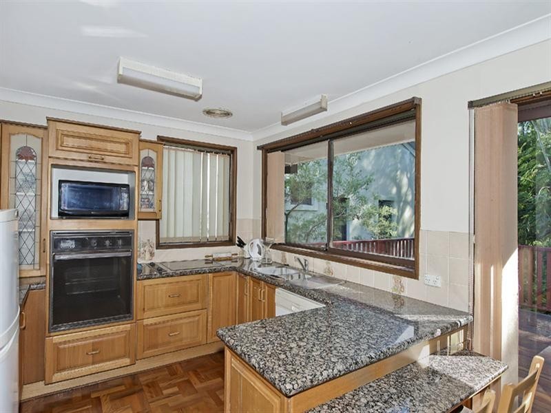 10 Blandford Street, Fennell Bay NSW 2283