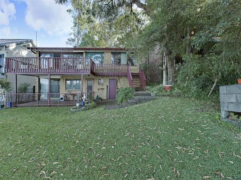 10 Blandford Street, Fennell Bay NSW 2283