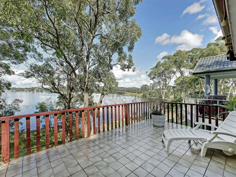 10 Blandford Street, Fennell Bay NSW 2283