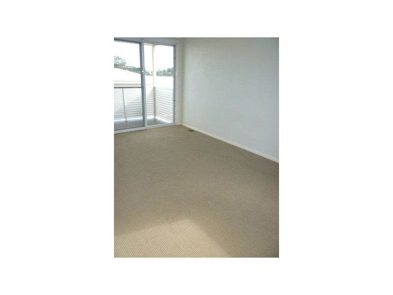 13/4 Crawford Lane, Mount Hutton NSW 2290