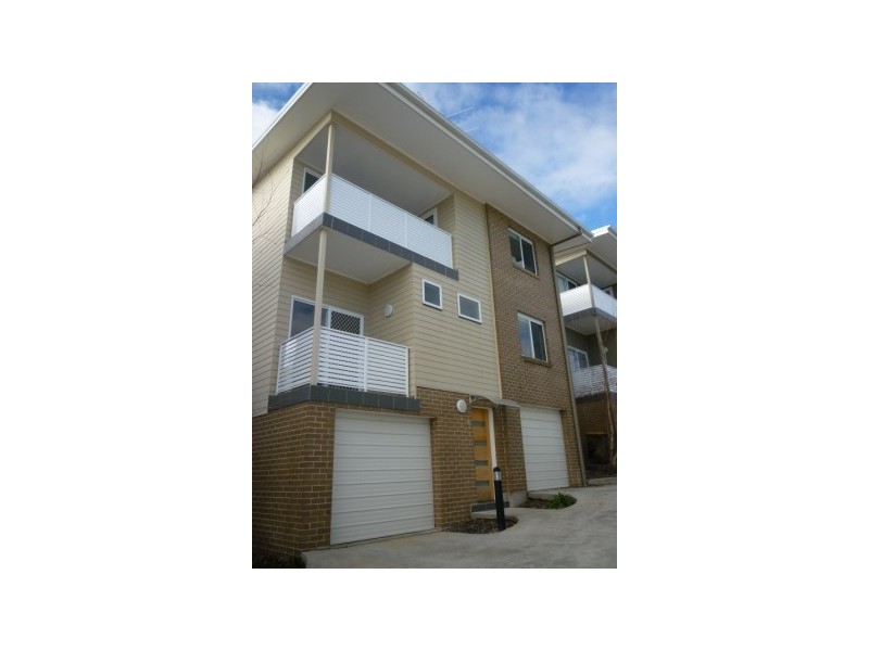 13/4 Crawford Lane, Mount Hutton NSW 2290