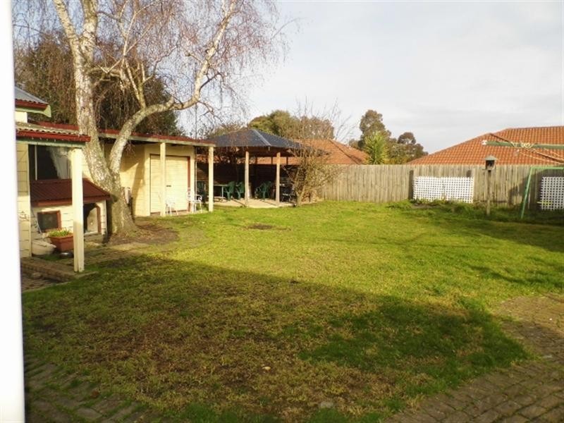 27 Langford Street, Moe VIC 3825