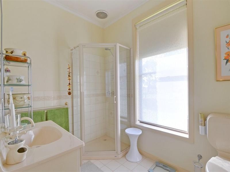 16 Wright Court, Rosedale VIC 3847