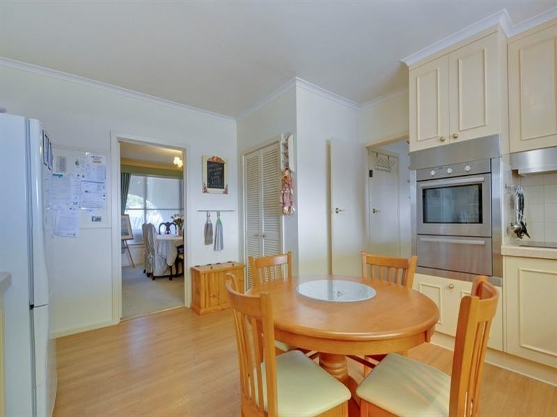 16 Wright Court, Rosedale VIC 3847