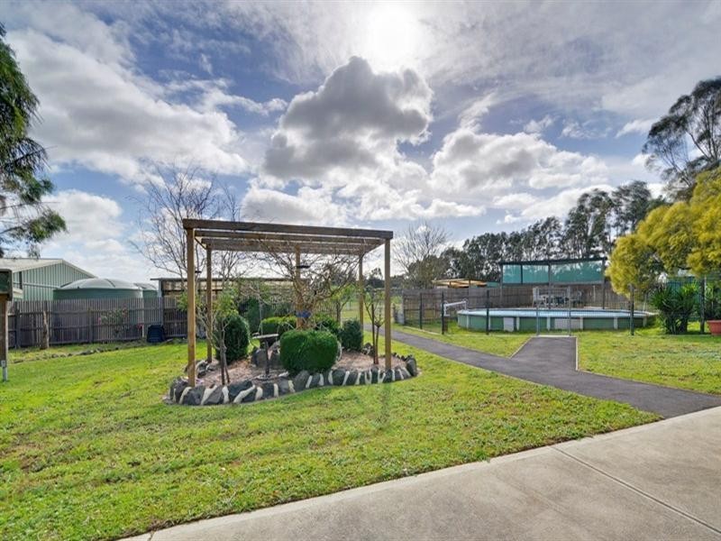16 Wright Court, Rosedale VIC 3847
