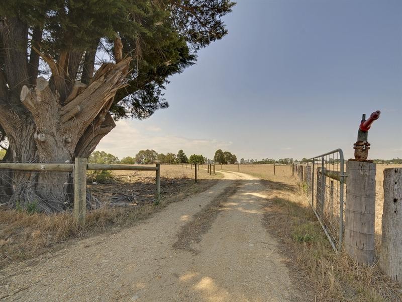 50 Cowwarr Seaton Road, Cowwarr VIC 3857