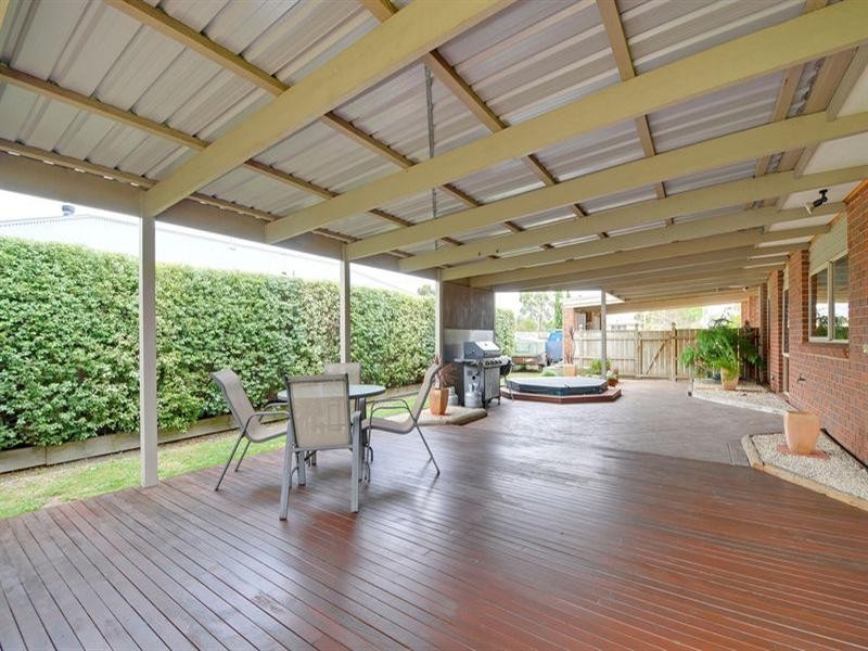 8 Ayres Court, Rosedale VIC 3847