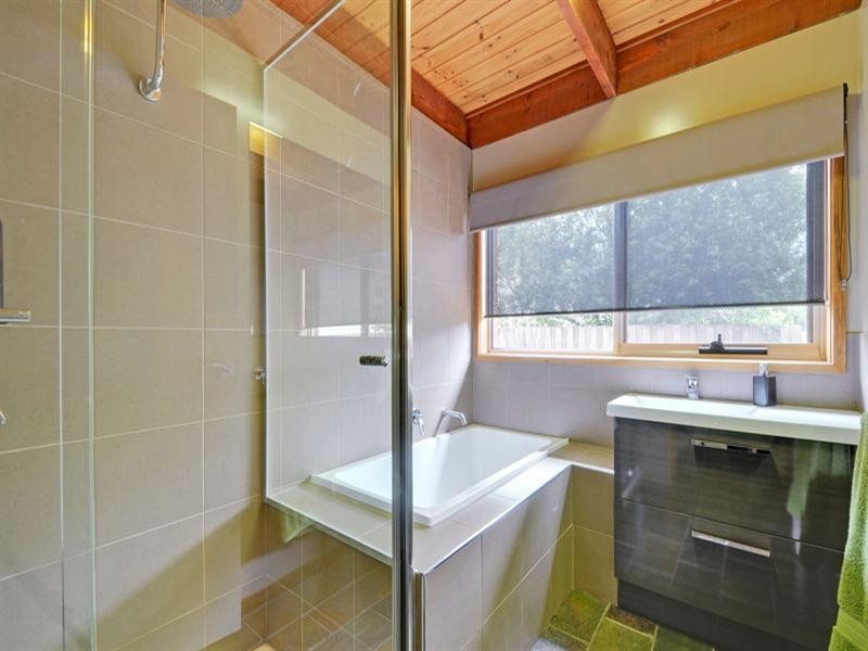 8 Ayres Court, Rosedale VIC 3847