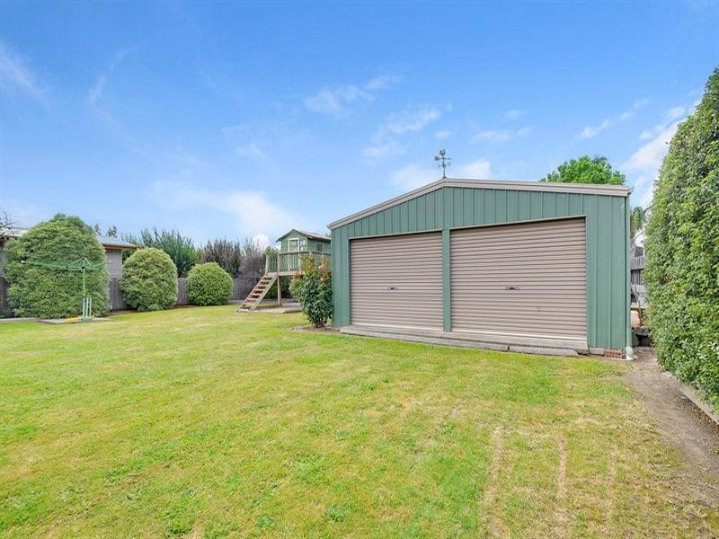 8 Ayres Court, Rosedale VIC 3847