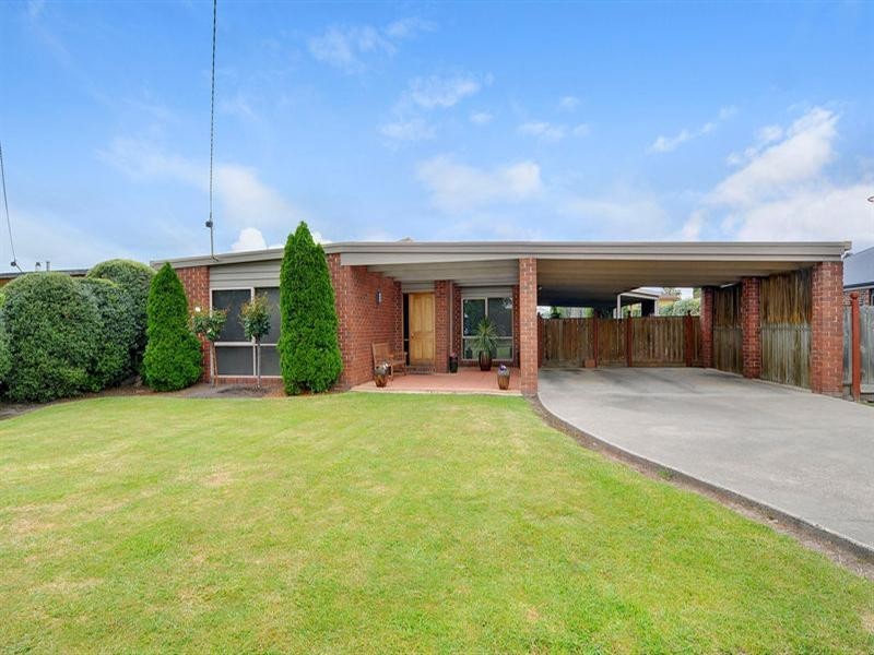 8 Ayres Court, Rosedale VIC 3847