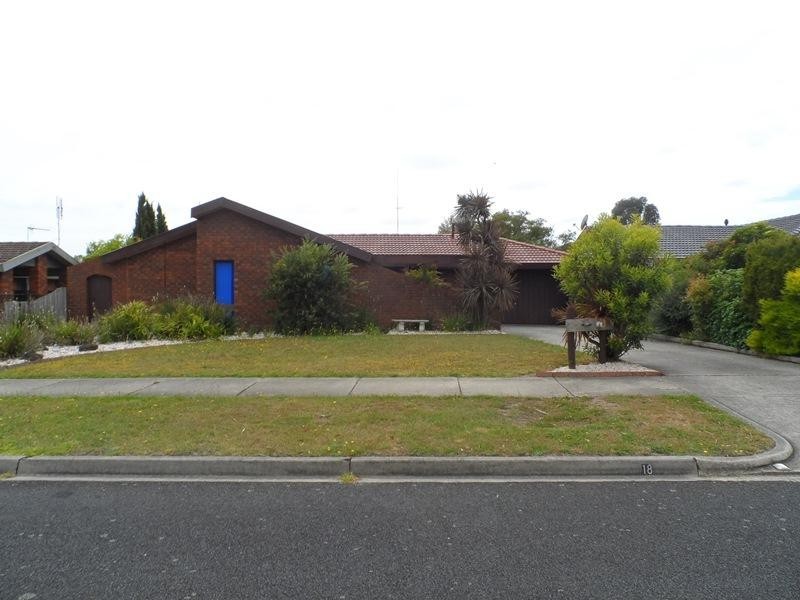 18 STIRLING Avenue, Traralgon VIC 3844