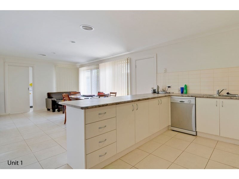 1/2 LAWN Avenue, Traralgon VIC 3844