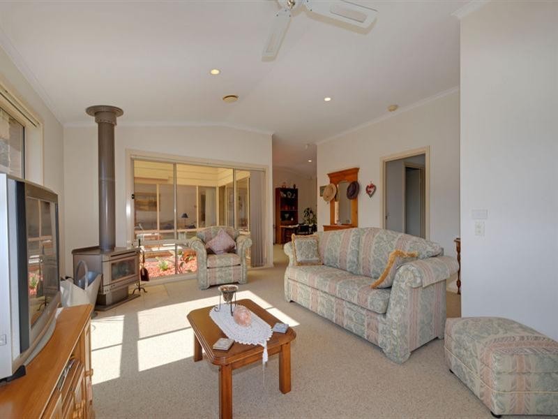 8 Emerald Court, Traralgon VIC 3844