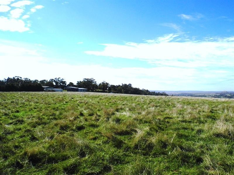 225 Clarkes Road, Hazelwood North VIC 3840