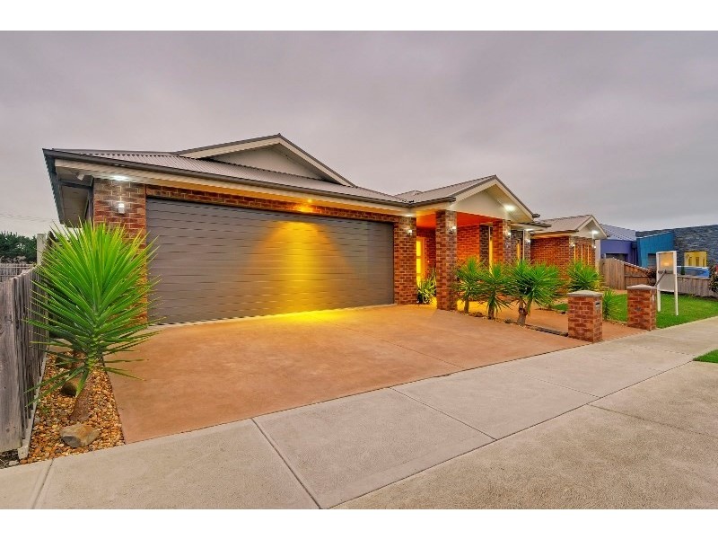 17 Palmgate Terrace., Traralgon VIC 3844