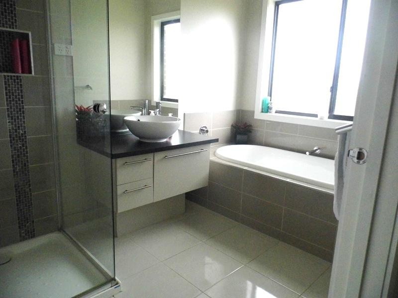 6 GODRIDGE Road, Morwell VIC 3840