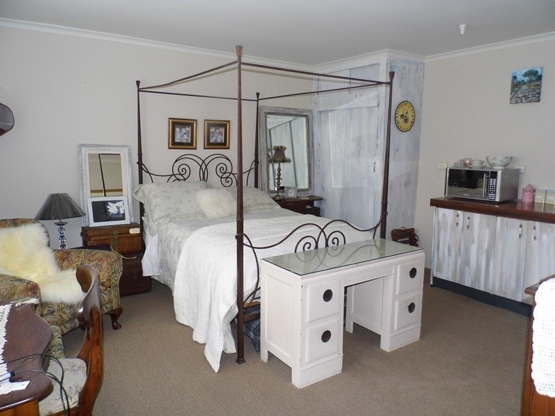 234 A COMMERCIAL Road, Morwell VIC 3840