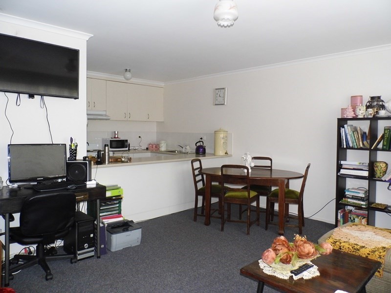 234 COMMERCIAL Road, Morwell VIC 3840