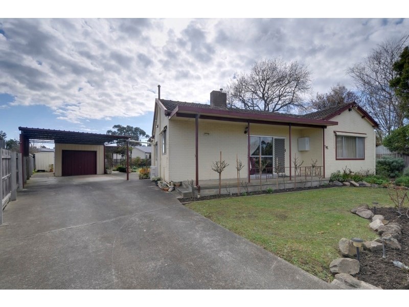 12 Davis Court, Traralgon VIC 3844