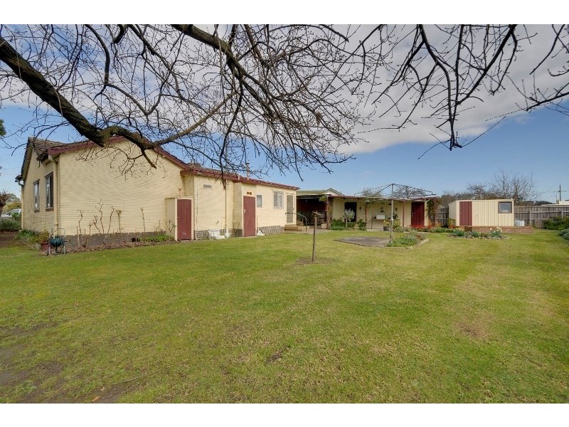 12 Davis Court, Traralgon VIC 3844